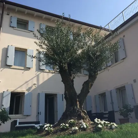 Sweet Corner Pensionat 3*